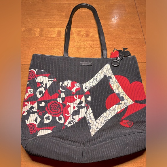 Disney Vera Bradley Alice in Wonderland Painting the Roses Red Tote Bag Purse - Picture 1 of 8